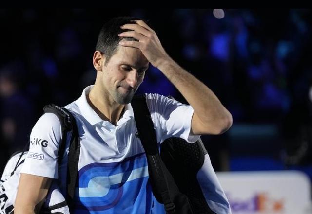 Djokovic lamentando derrota