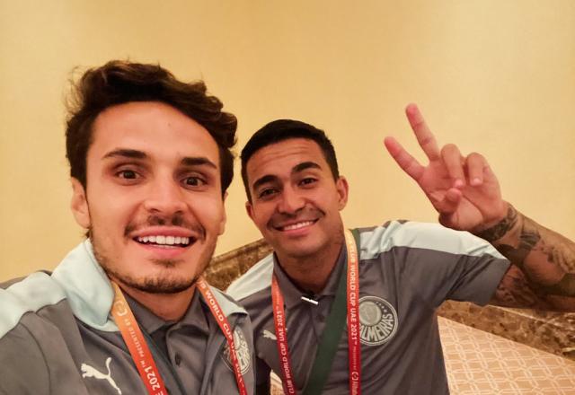 Dudu e Raphael Veiga no hotel