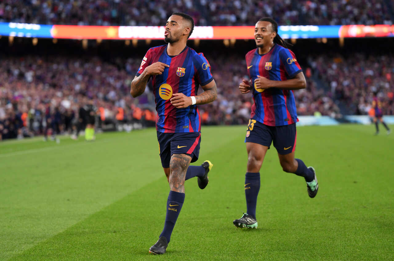 Com gol de Gabriel Jesus, Barcelona vence na LaLiga Com gol de Gabriel Jesus, Barcelona vence na LaLiga