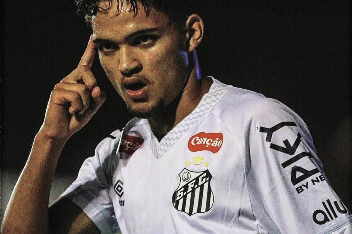 Santos atropela o Real Brasília na estreia da Copinha com show de Mateus Xavier