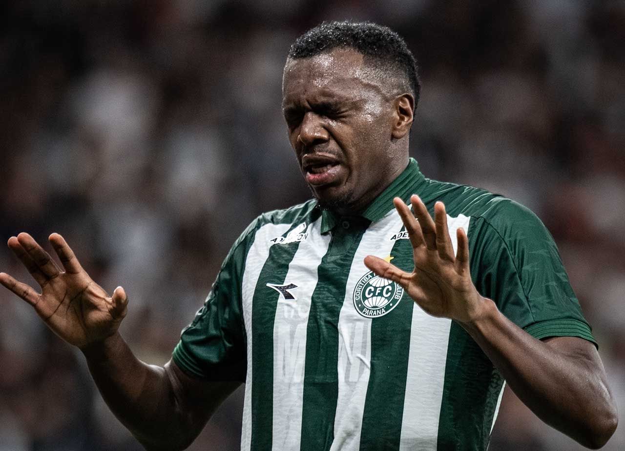 Imagem da noticia Corinthians sofre na bola aérea e perde para o Coritiba