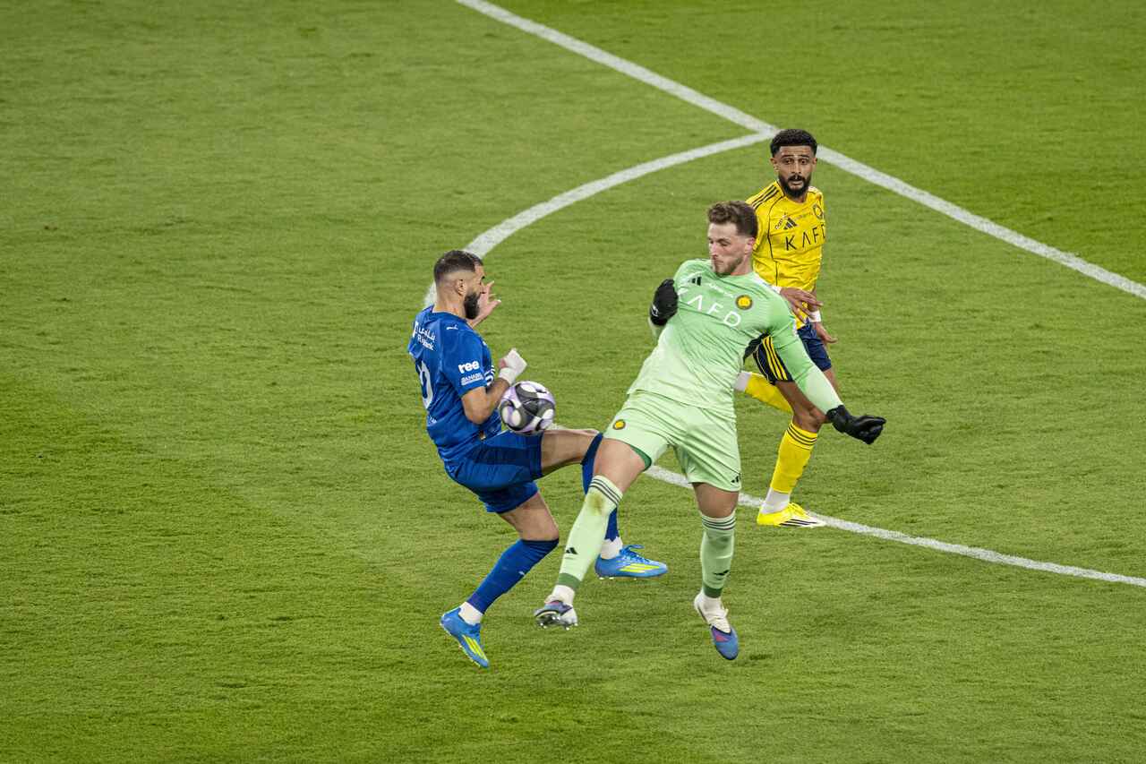 Falha de Bento nos acréscimos e Al-Hilal adia título do Al-Nassr no Saudita