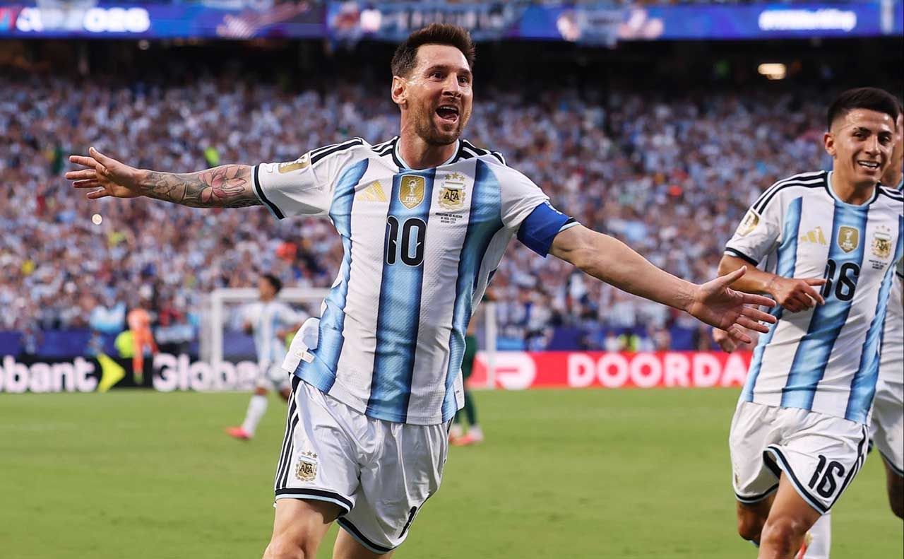 Com hat-trick, Messi se torna maior artilheiro das Copas Com hat-trick, Messi se torna maior artilheiro das Copas