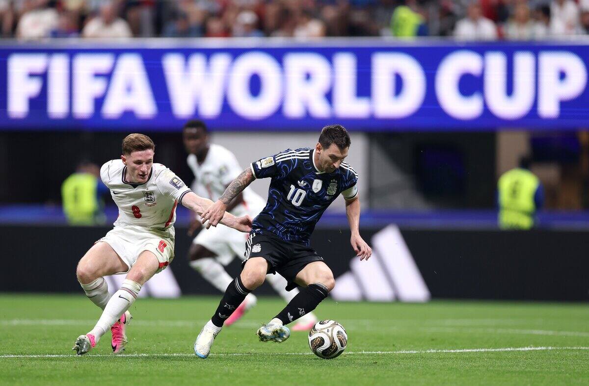 Messi bate novo recorde e iguala Cafu em Copas Messi bate novo recorde e iguala Cafu em Copas
