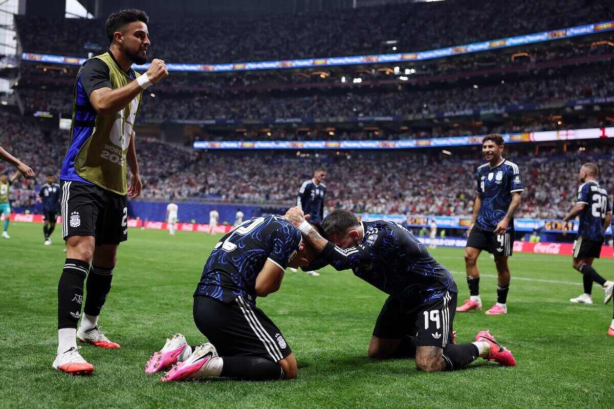 Argentina ultrapassa Brasil e chega à sétima final de Copa Argentina ultrapassa Brasil e chega à sétima final de Copa