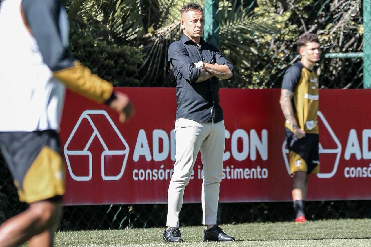 Rafinha é efetivado como executivo de futebol no São Paulo
