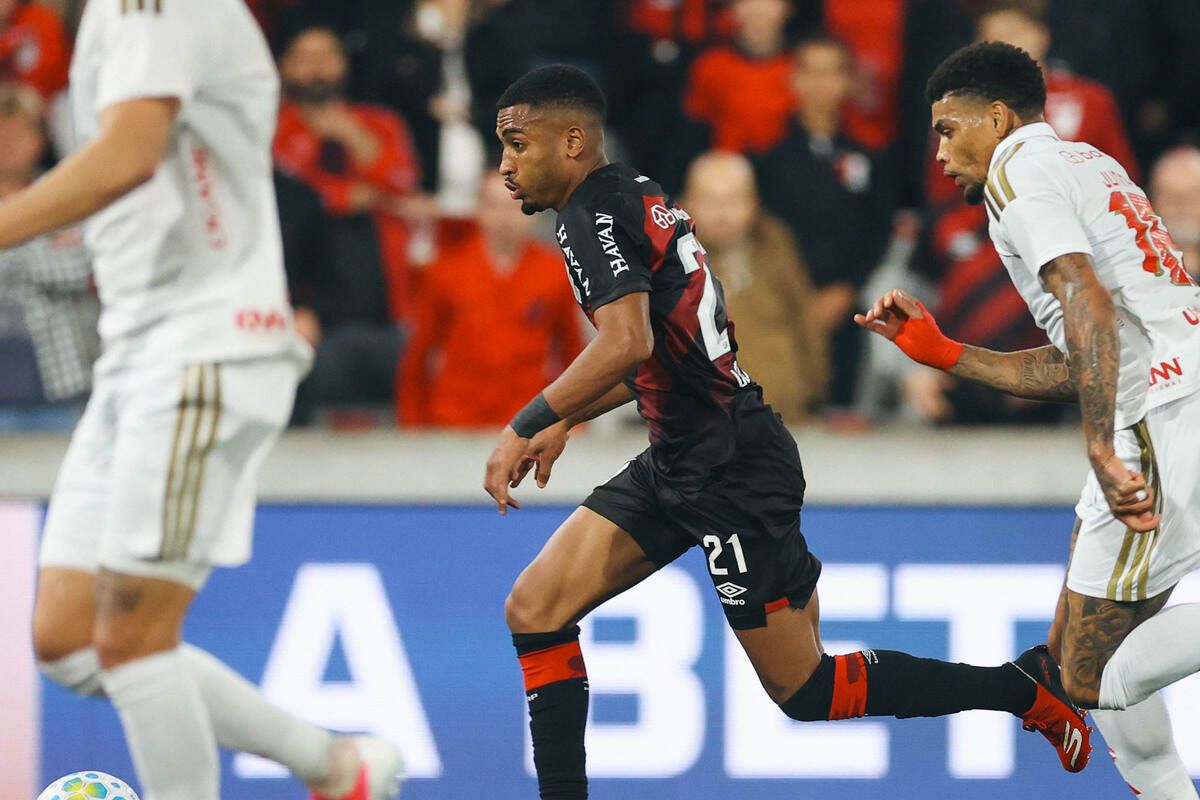 Athletico aproveita as falhas do Inter e vence mais uma