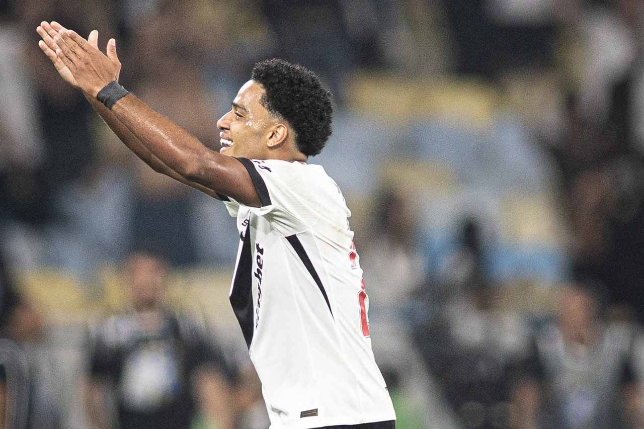 Vasco vence Fluminense com dois gols de Brenner Vasco vence Fluminense com dois gols de Brenner
