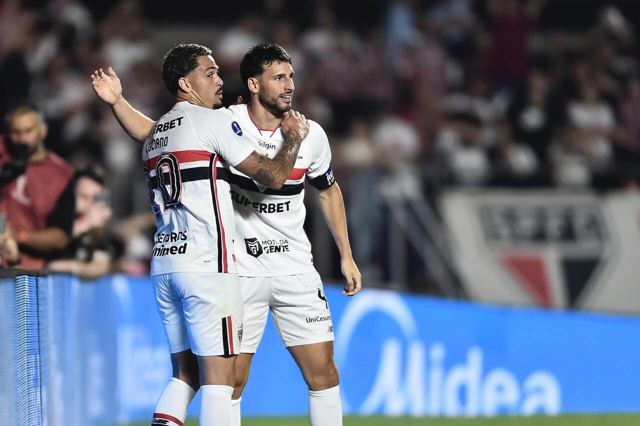 São Paulo bate o Bolívar e avança na Sul-Americana