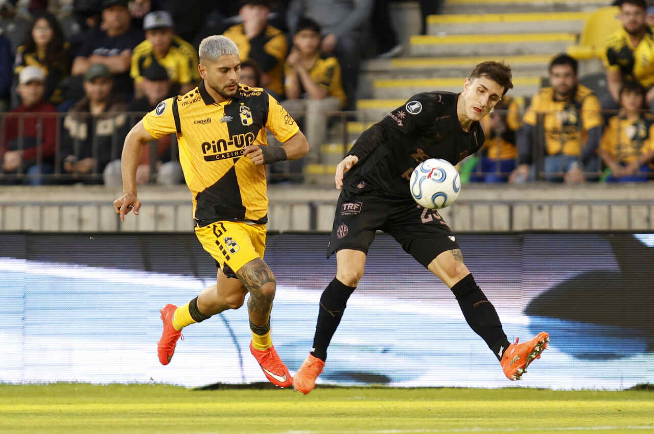 Platense avança na Libertadores e enfrenta Fluminense Platense avança na Libertadores e enfrenta Fluminense