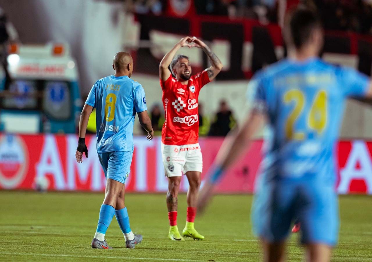 Cienciano supera Montevideo City Torque pela Sul-Americana