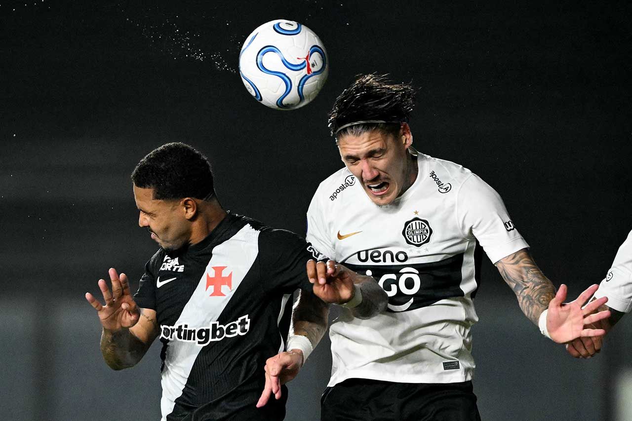 Vasco domina, mas empata com Olimpia na Sul-Americana