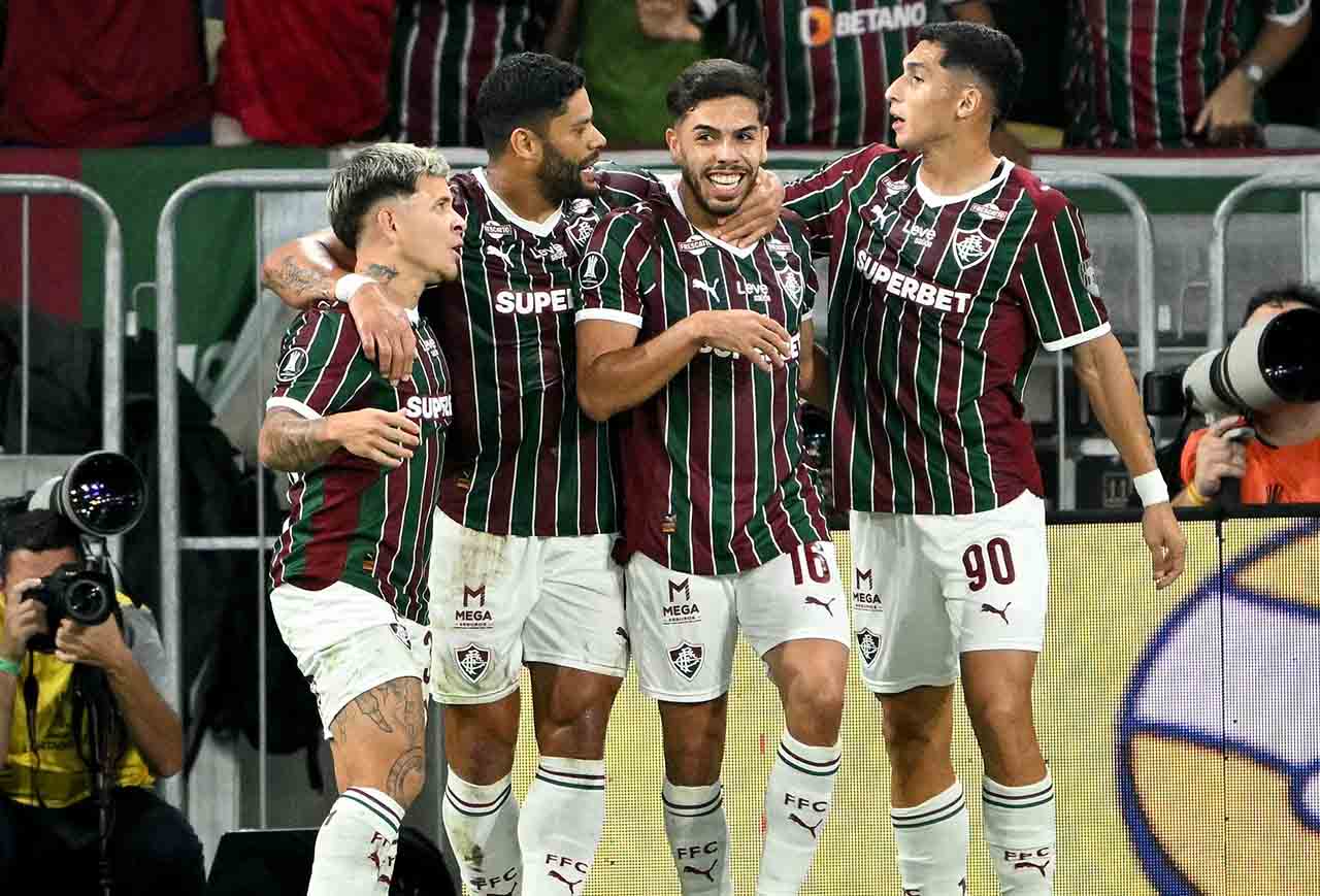 Flu vence Platense e abre boa vantagem na Libertadores Flu vence Platense e abre boa vantagem na Libertadores
