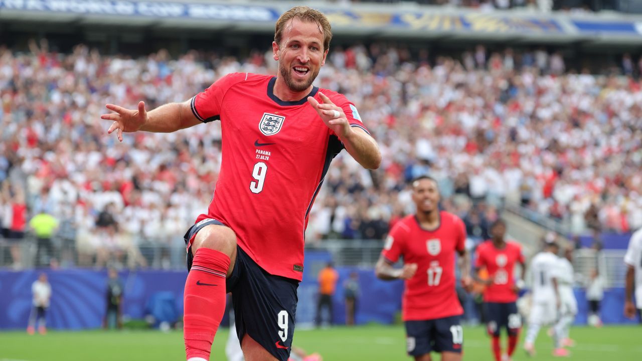 Kane faz história e Inglaterra vence Panamá na Copa