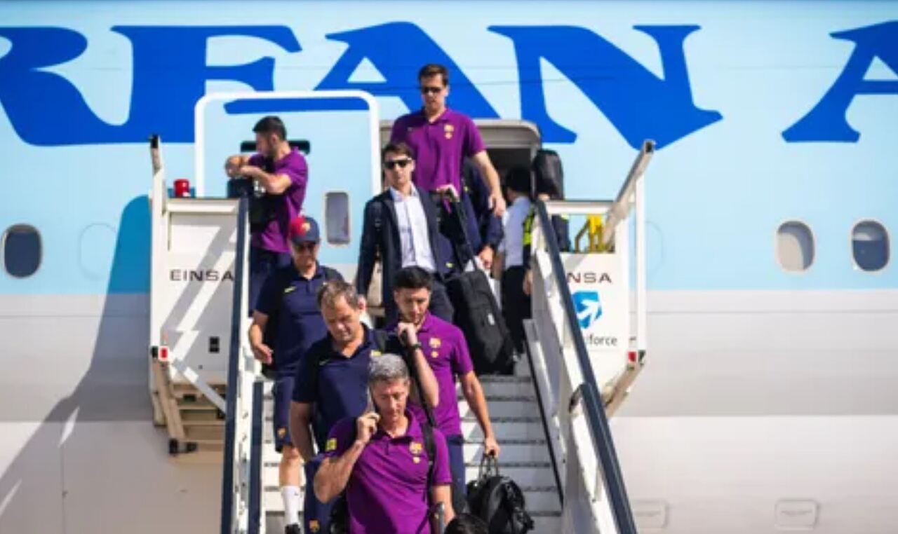 Jogadores do Barcelona reclamam de viagem e a classificam como de "time pequeno"