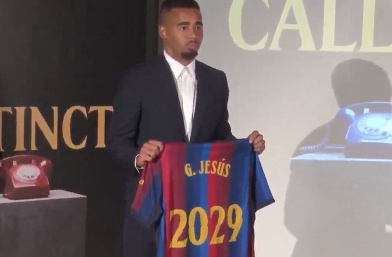 Barcelona apresenta Gabriel Jesus: "Eu queria estar aqui"
