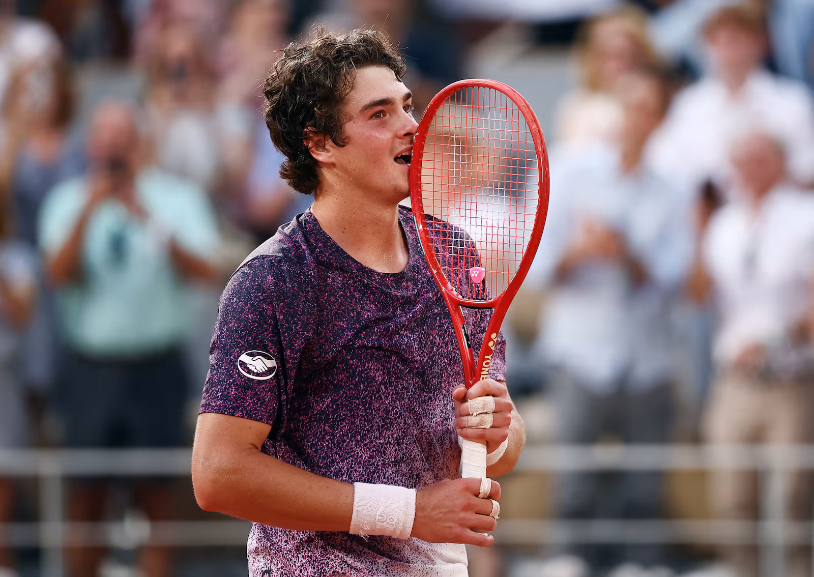 João Fonseca vence Ruud e avança para as quartas de final em Roland Garros