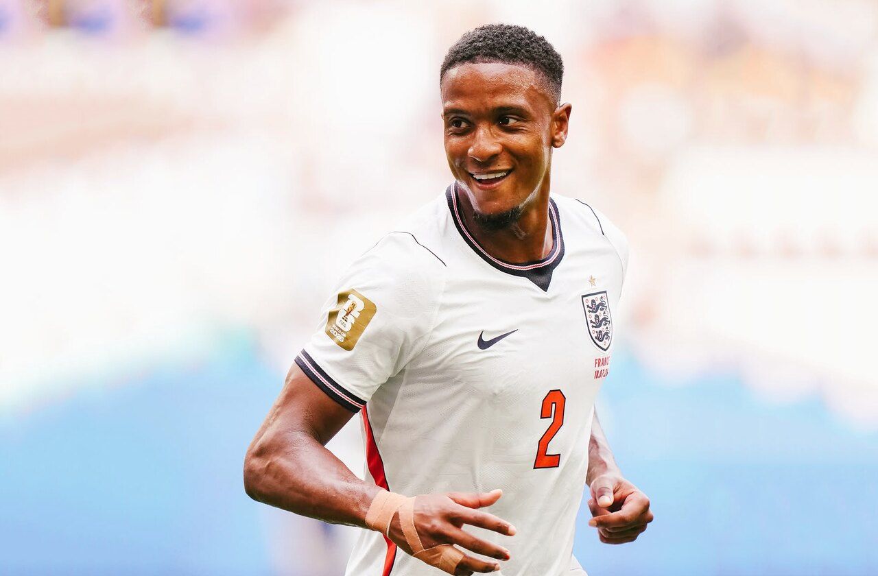 Arsenal contrata Ezri Konsa por R$ 358 milhões Arsenal contrata Ezri Konsa por R$ 358 milhões