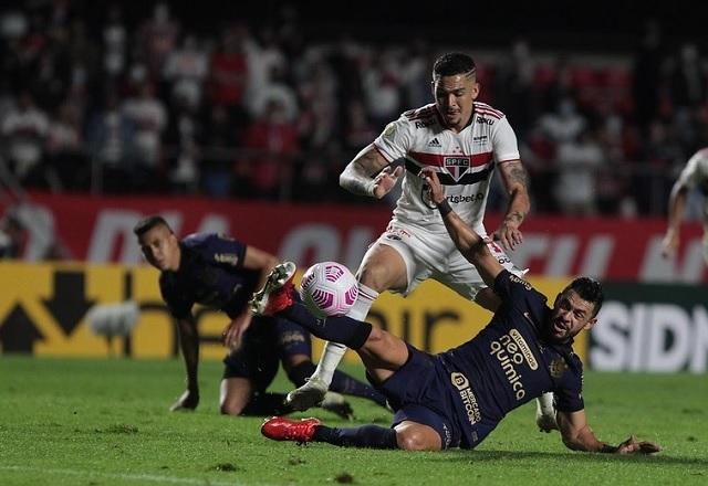 Lance de Corinthians e São Paulo, em 2021