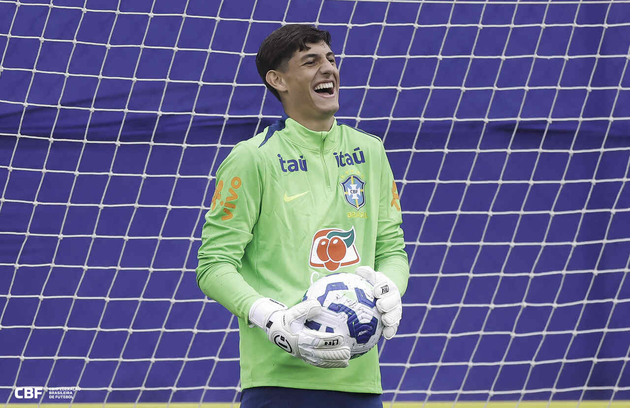 Léo Nannetti, do Flamengo, treinará com a Seleção na Copa