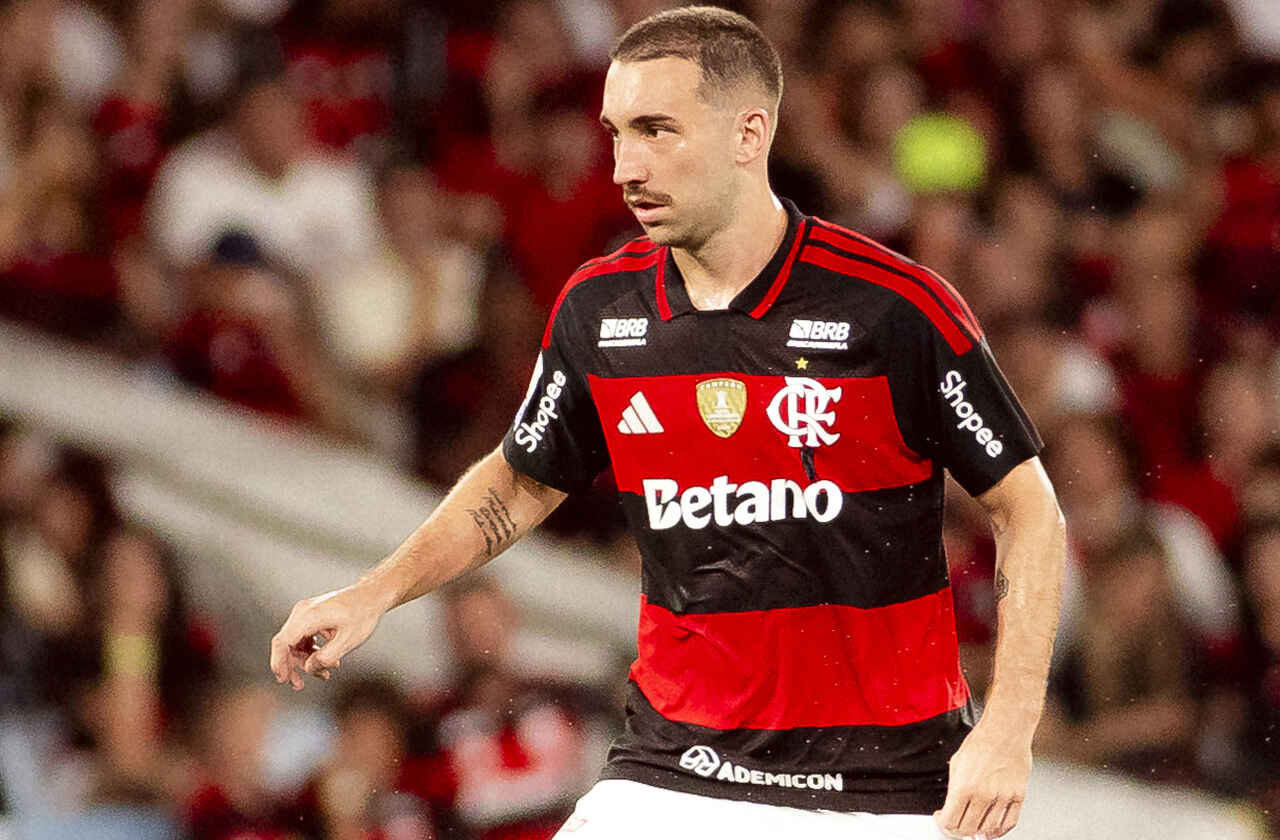 Léo Ortiz lamenta morte de Oscar Schmidt, ídolo do Flamengo