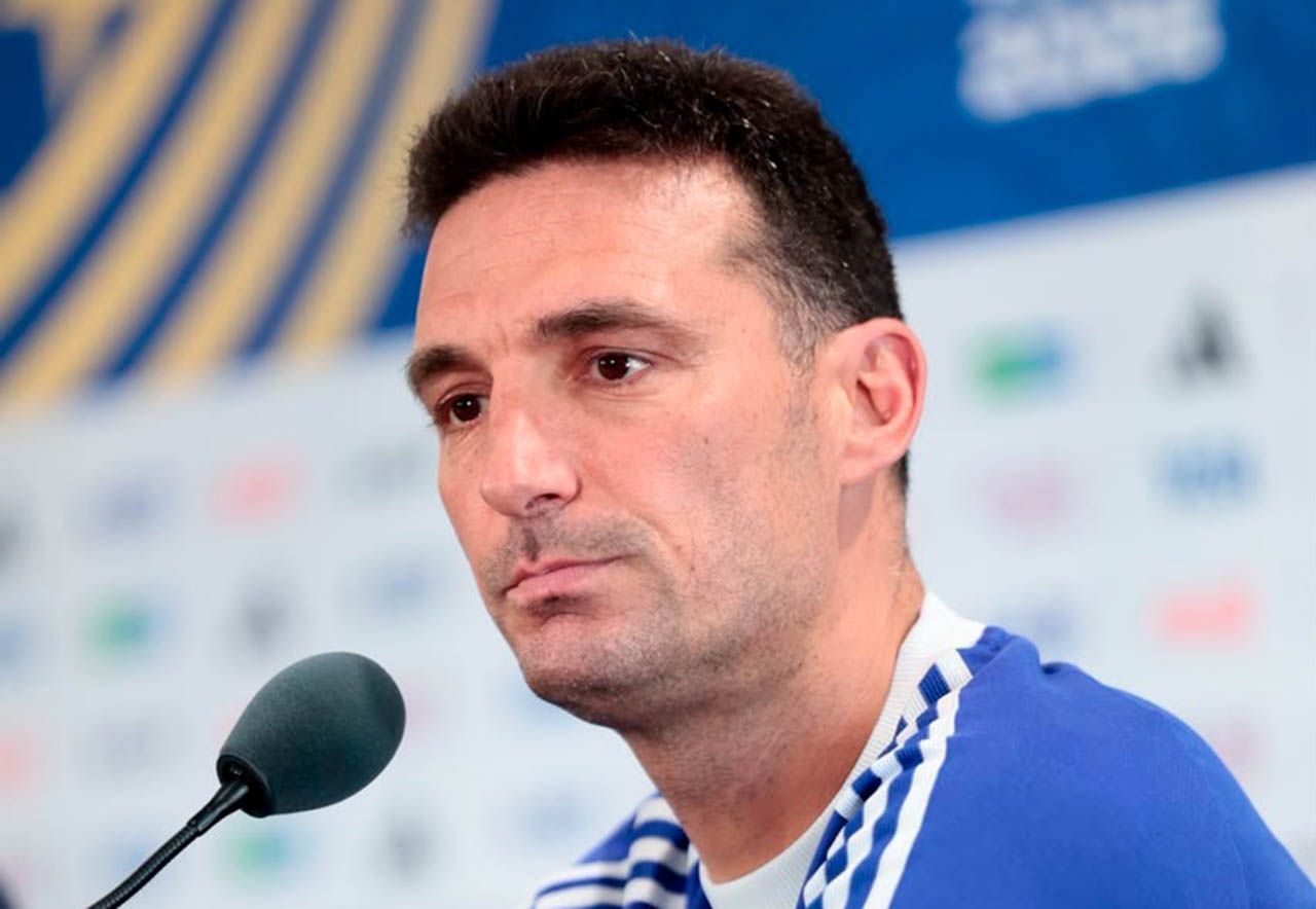 Scaloni rechaça favorecimento à Argentina na Copa Scaloni rechaça favorecimento à Argentina na Copa