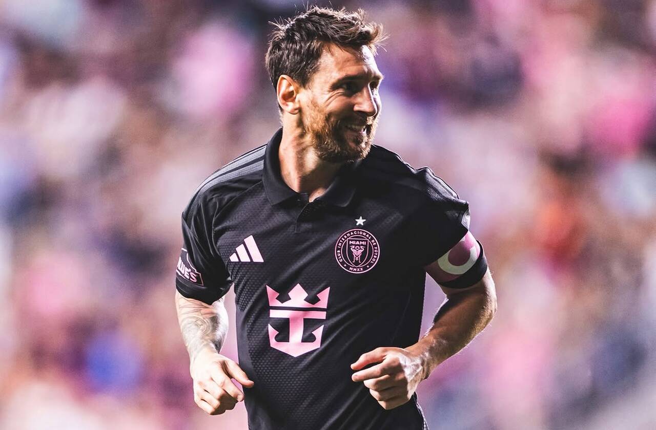Messi faz gol e presta homenagem emocionante ao pai 