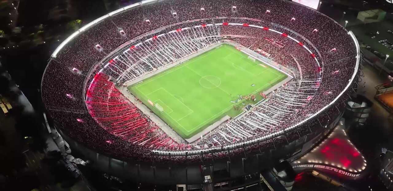 Torcedor do River morre no estádio após eliminação Torcedor do River morre no estádio após eliminação