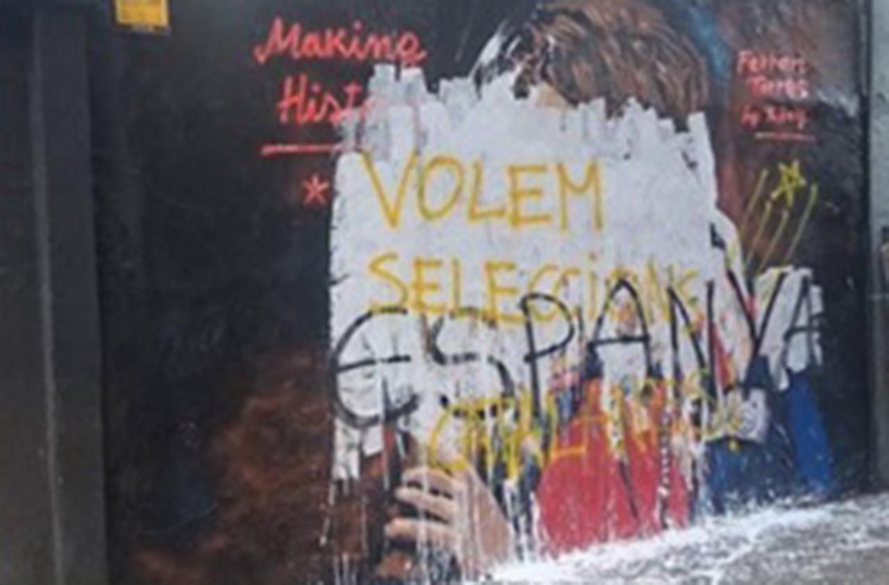 Mural em homenagem a Ferran Torres é vandalizado na Espanha Mural em homenagem a Ferran Torres é vandalizado na Espanha