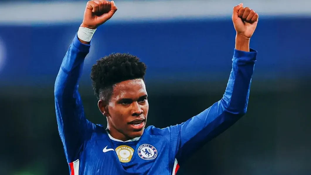 Chelsea brinca 'atualiza' apelido de Estêvão após gol decisivo: "Liverpool man"