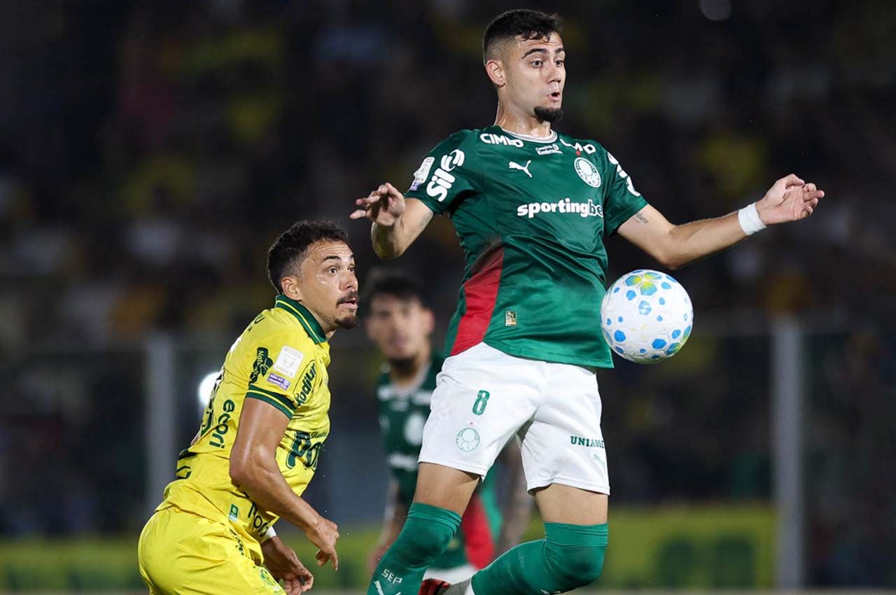 Palmeiras busca empate com o Mirassol e segue líder do Brasileirão Palmeiras busca empate com o Mirassol e segue líder do Brasileirão