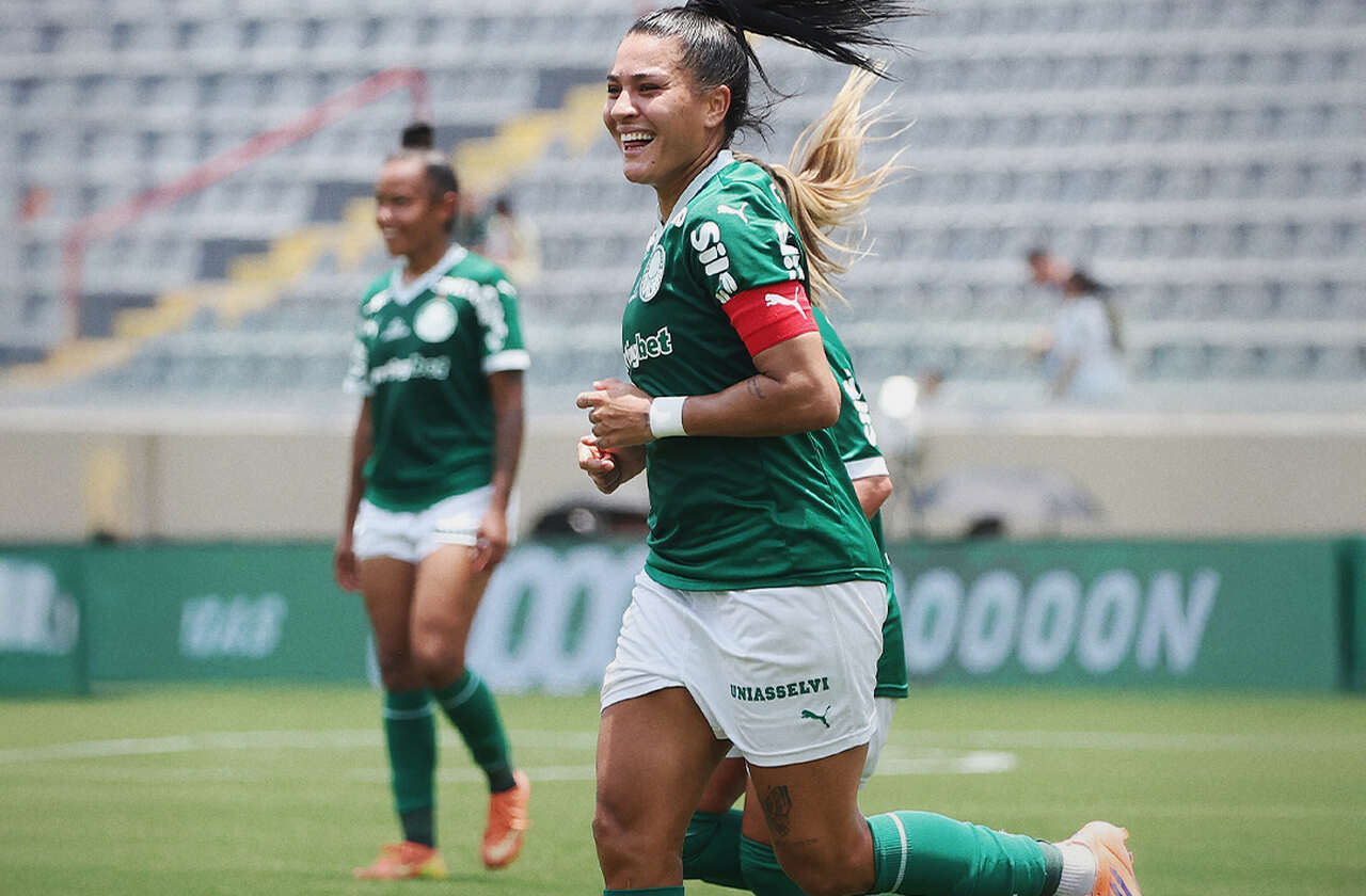 Palmeiras atropela Corinthians e se aproxima do bi do Paulista Feminino