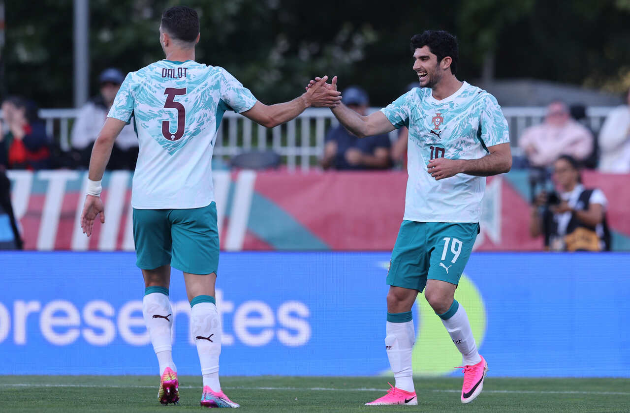 Portugal derrota o Chile no penúltimo amistoso antes da Copa Portugal derrota o Chile no penúltimo amistoso antes da Copa