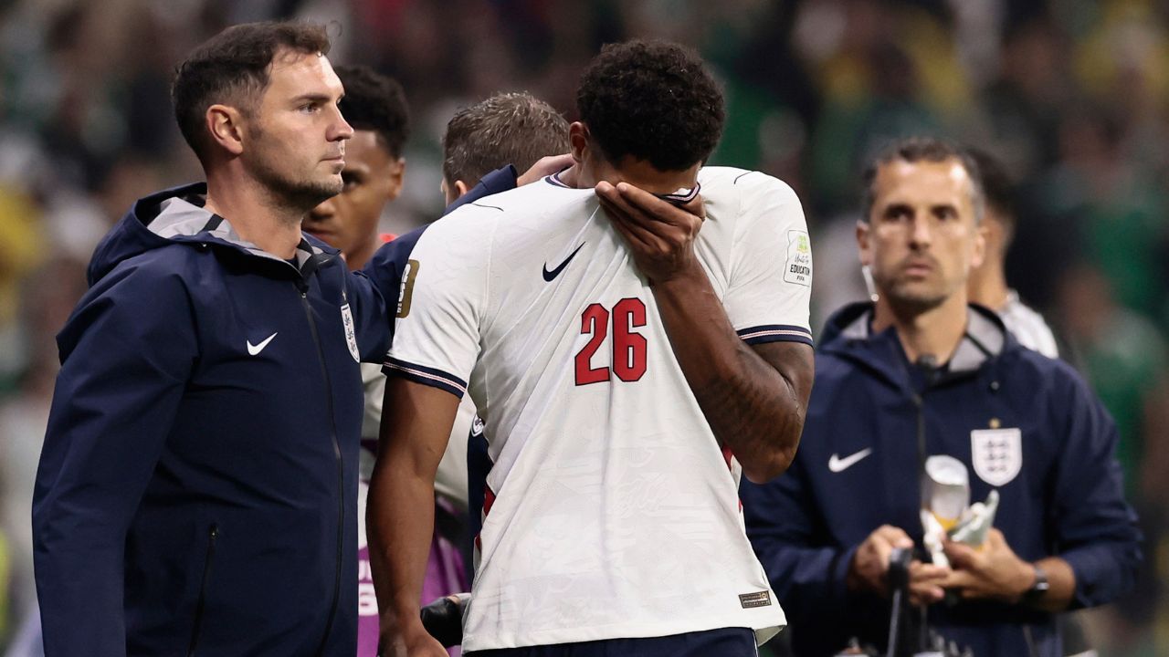 Defensor da Inglaterra é suspenso por dois jogos | EFE