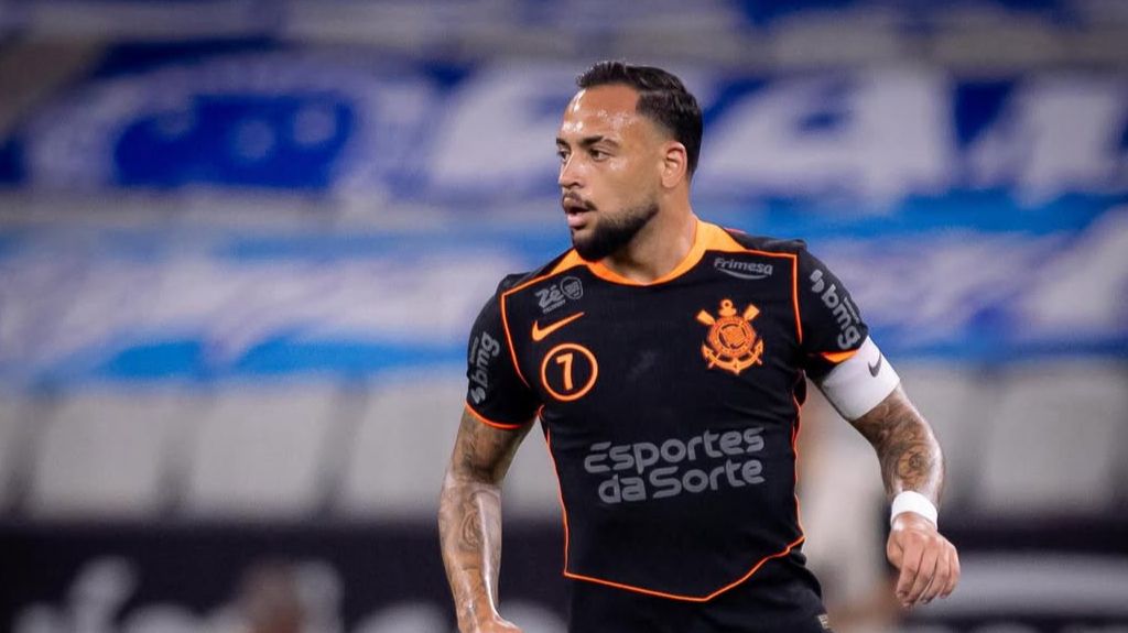 Atlético-MG avança por Maycon após falha contratual do Corinthians