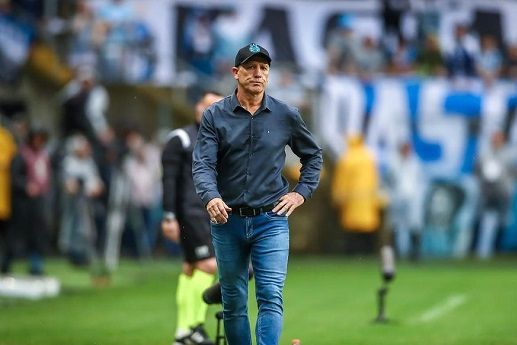 Renato Gaúcho nega ter criticado estilo de Diniz: "Meu jeito de ver futebol"