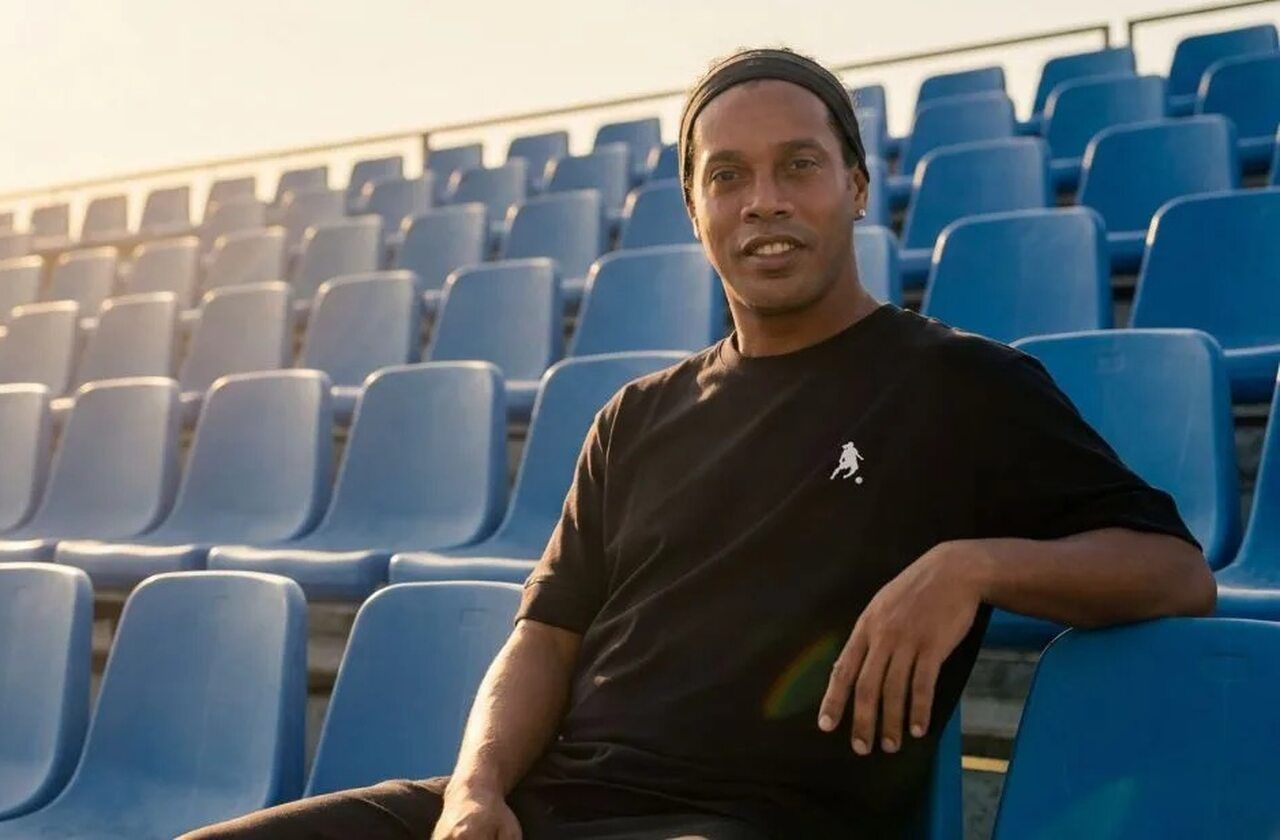 Aos 46 anos, Ronaldinho tem data para voltar aos gramados Aos 46 anos, Ronaldinho tem data para voltar aos gramados