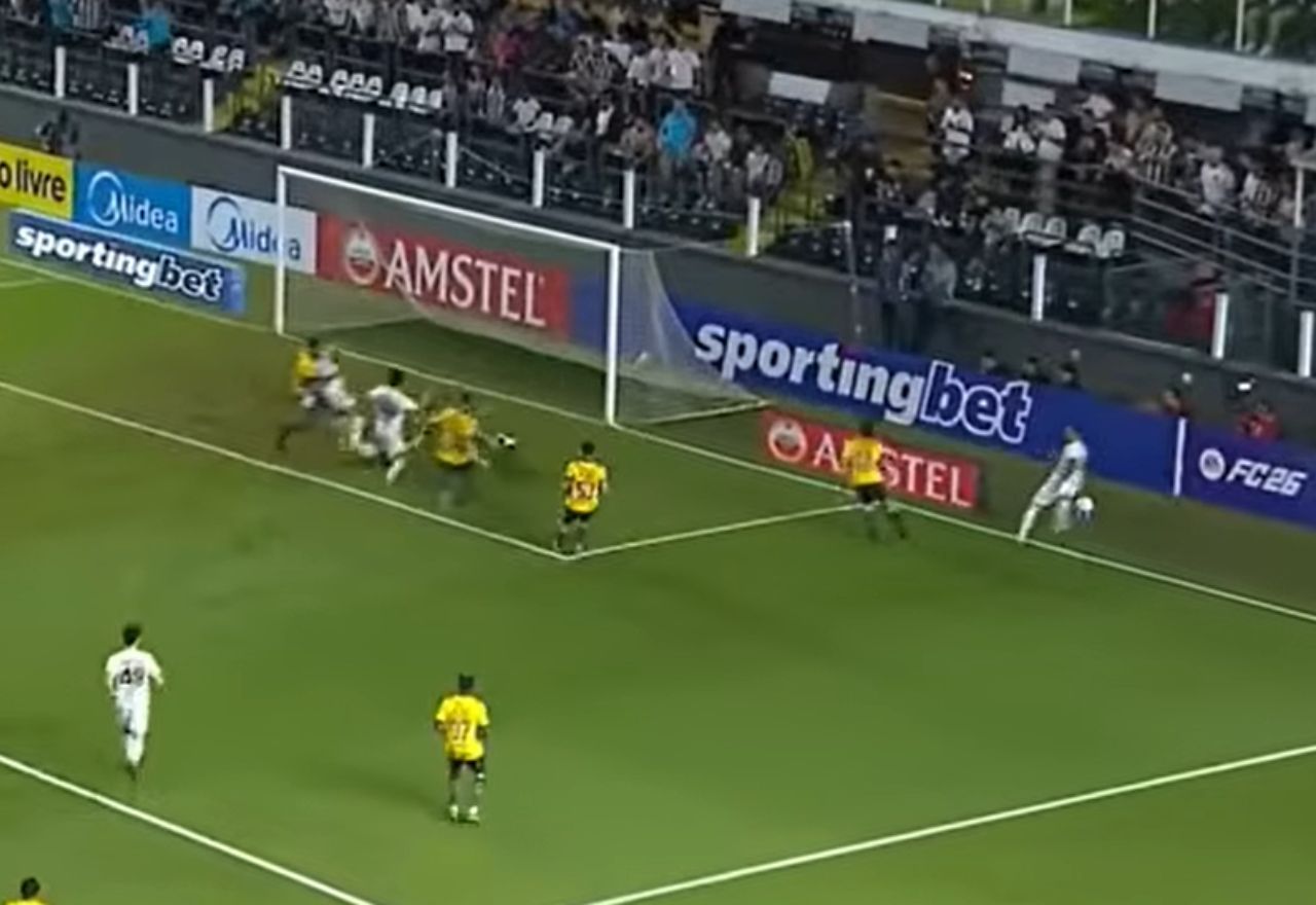  Gabigol abre o placar contra o Deportivo Cuenca pela Sul-Americana