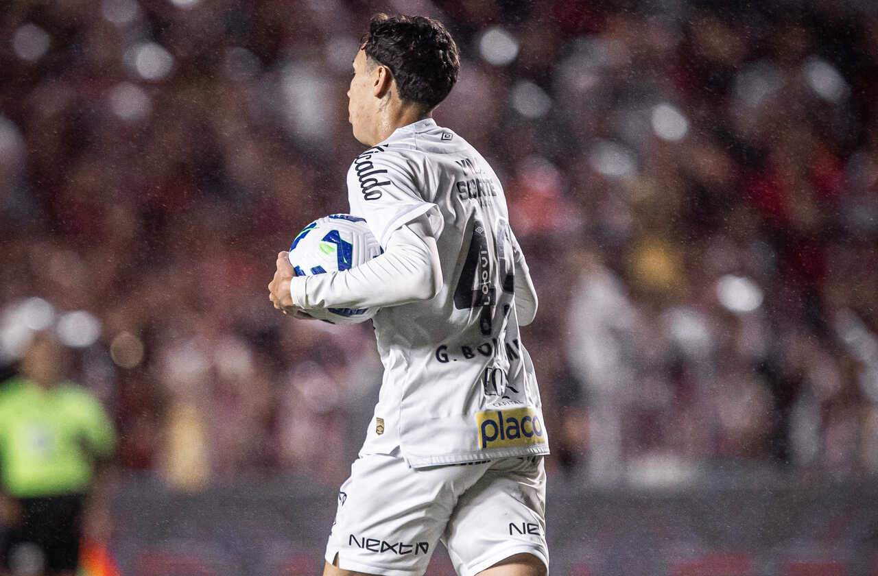 Santos-3.jpg
