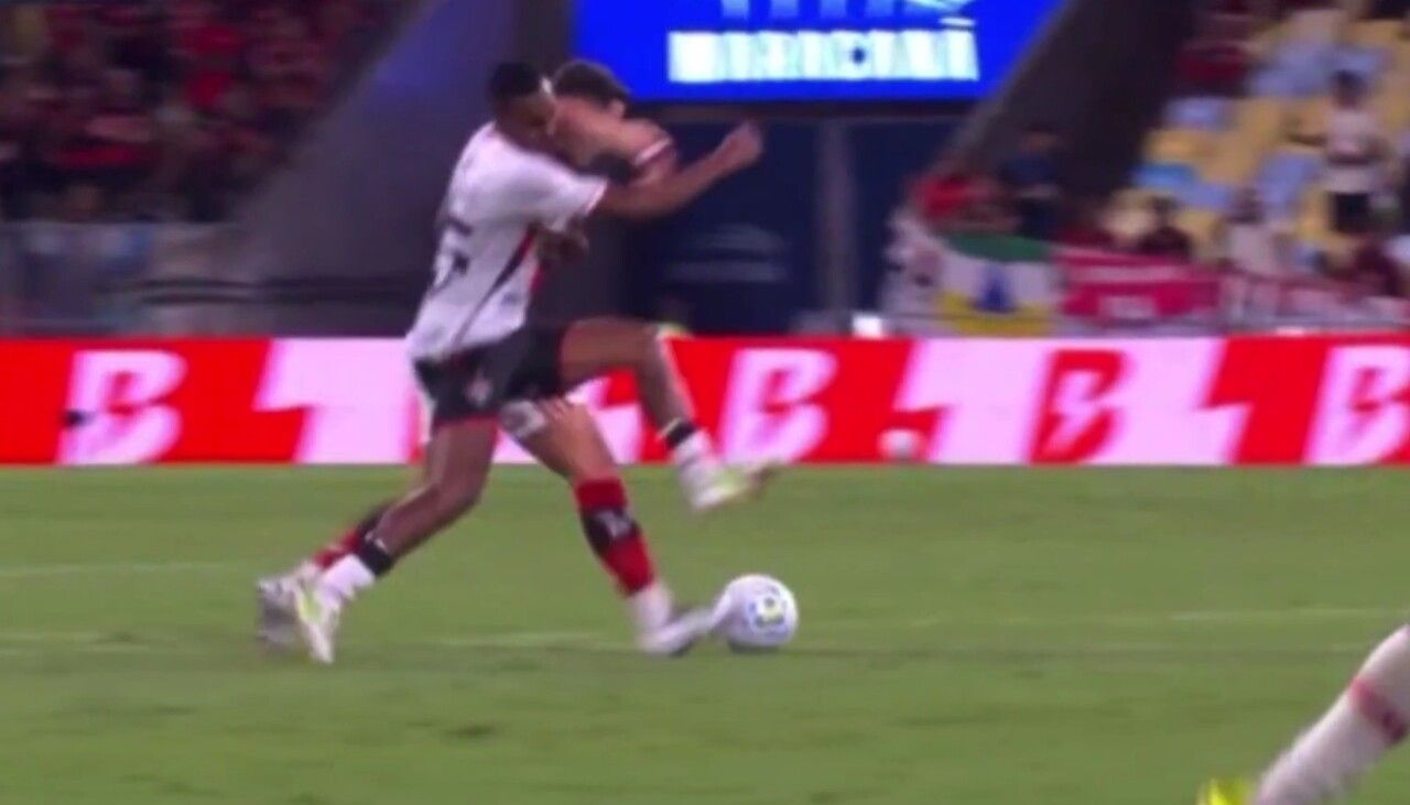 Imagem da noticia Vitória oficializa queixa na CBF por "erros claros" em jogo contra o Flamengo