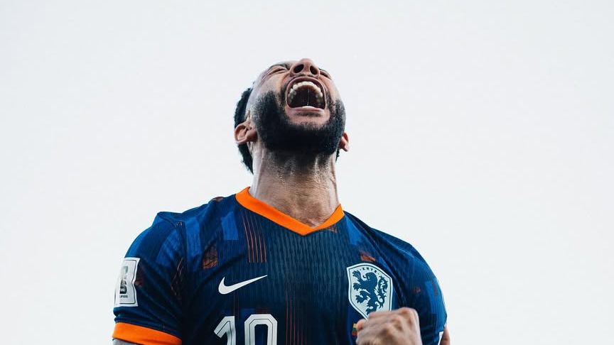 Depay supera Van Persie e se torna o maior artilheiro da seleção da Holanda