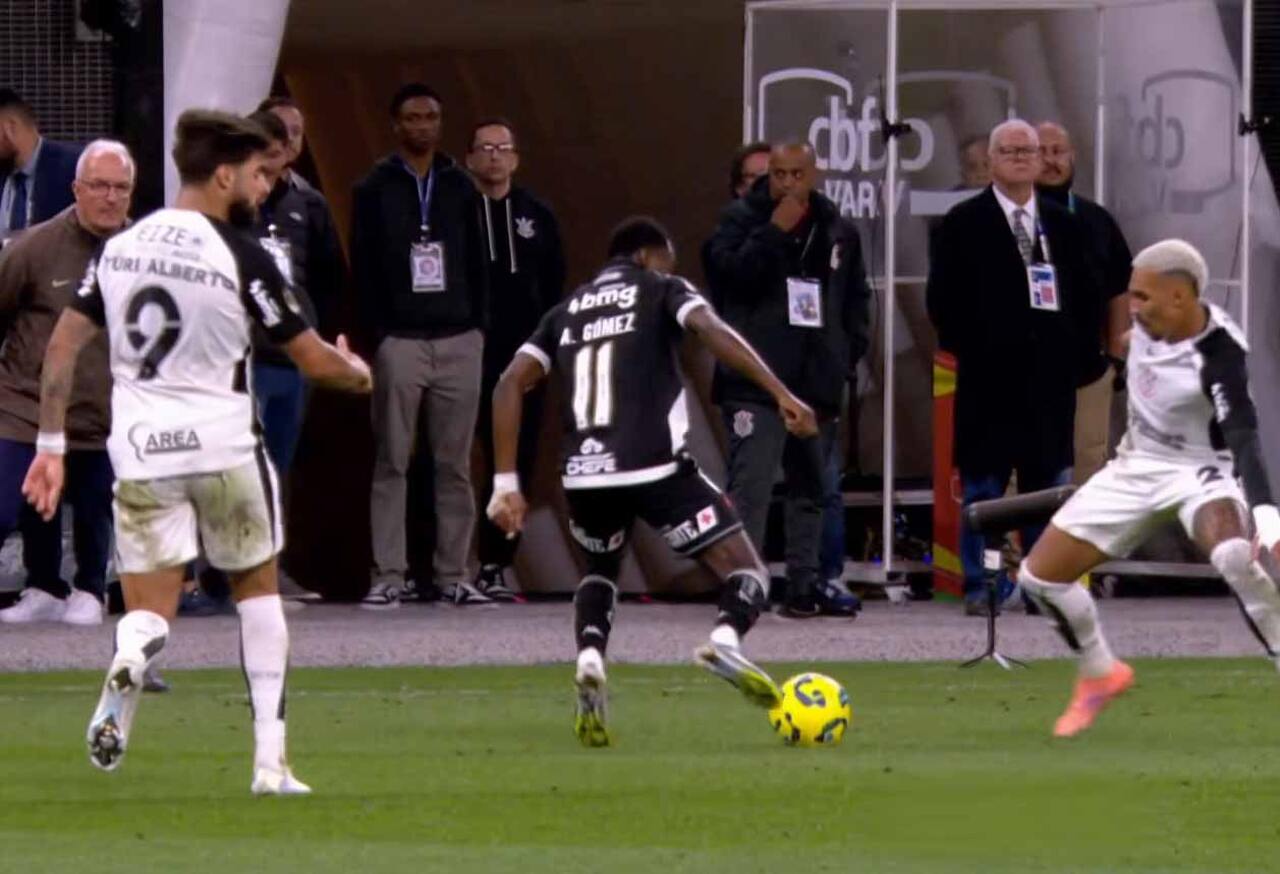 Corinthians e Vasco empatam sem gols no jogo de ida da final da Copa do Brasil