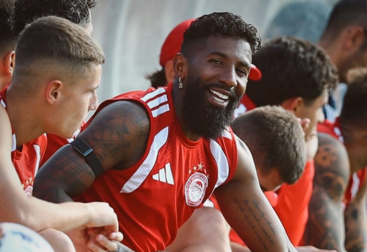 Santos encaminha contratação de Rodinei por dois anos e meio Santos encaminha contratação de Rodinei por dois anos e meio