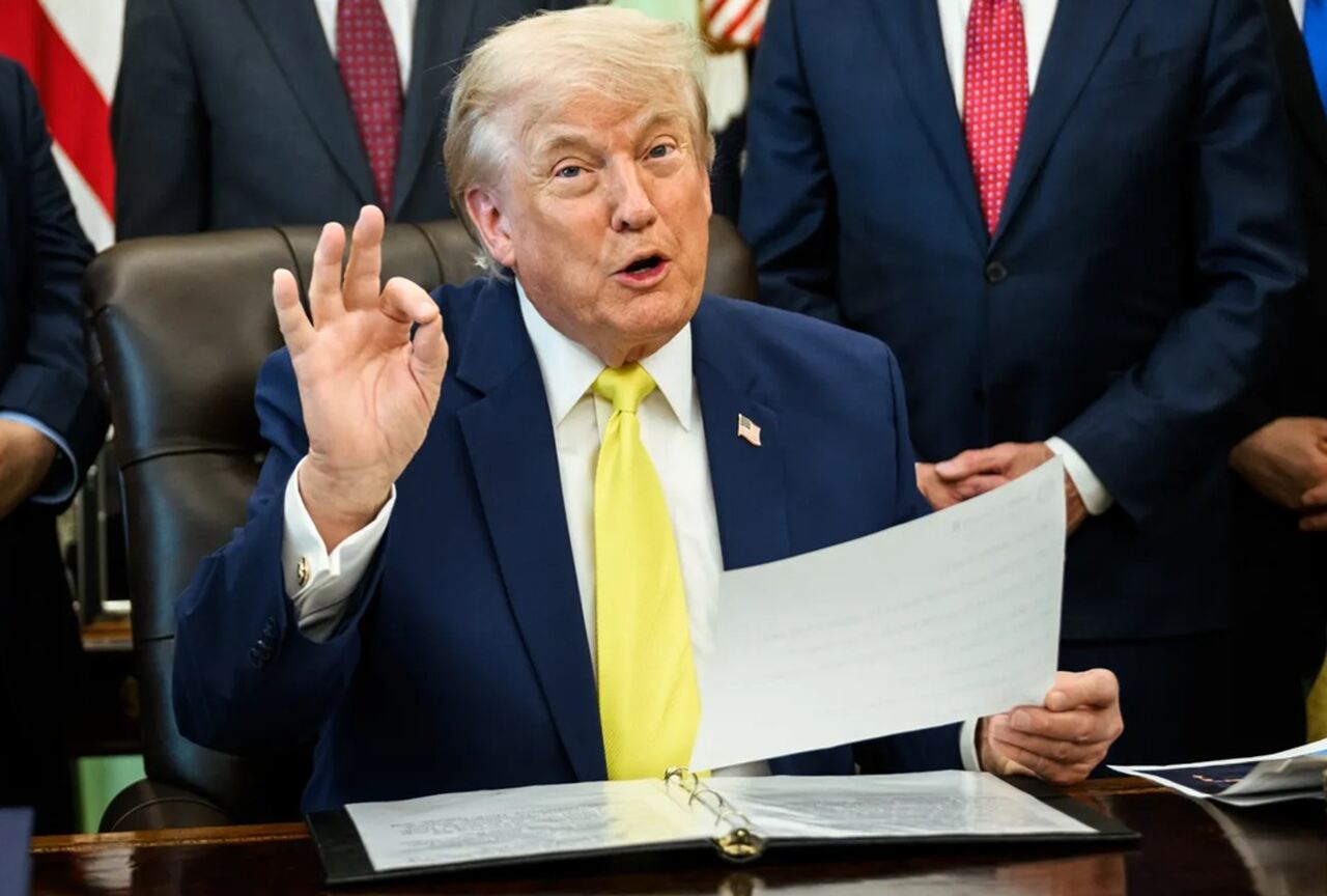 Trump confirma pedido à Fifa e critica Claus: "Suspeito" Trump confirma pedido à Fifa e critica Claus: "Suspeito"