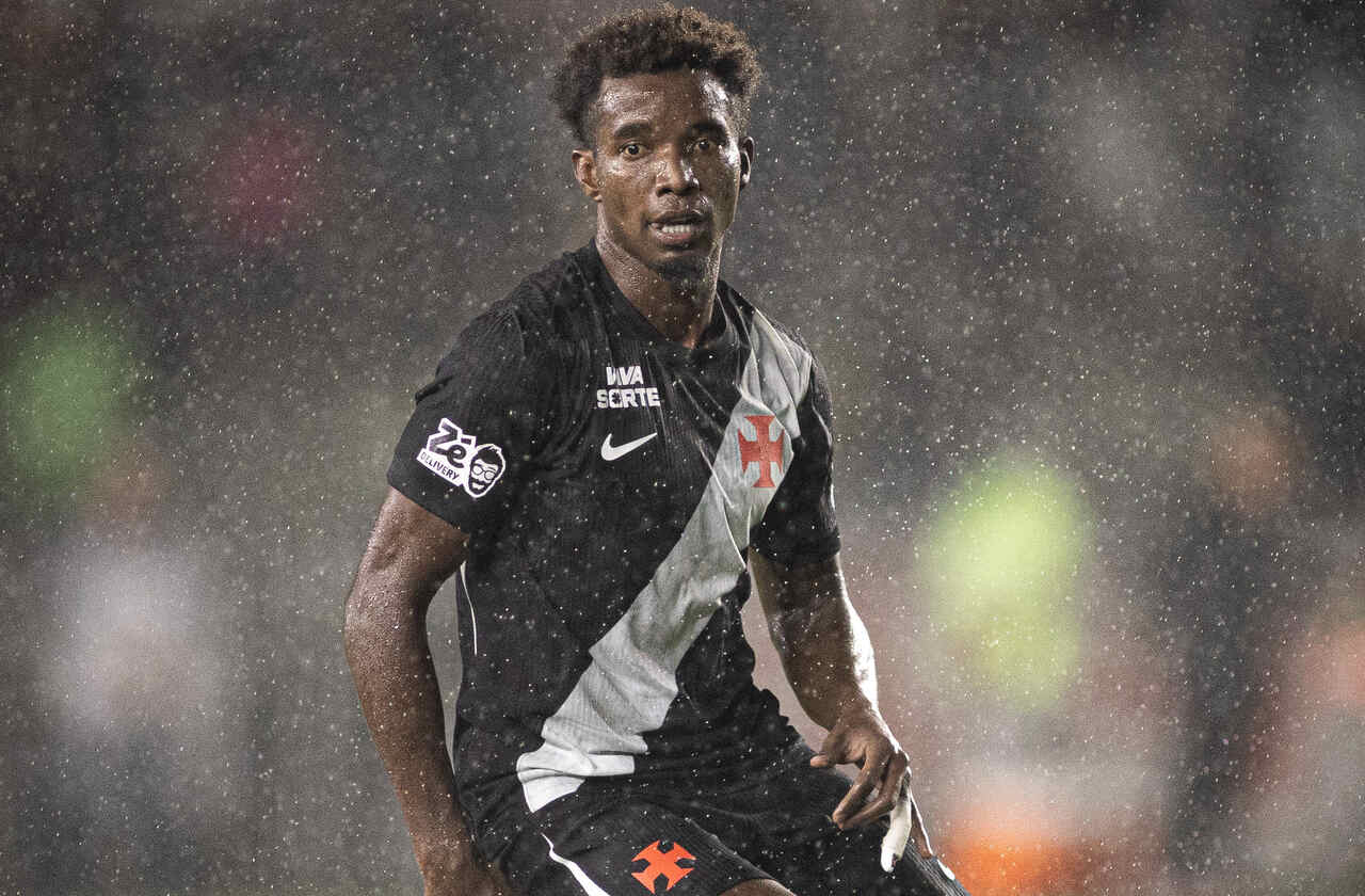 Thiago Mendes responde se pode virar ídolo do Vasco Thiago Mendes responde se pode virar ídolo do Vasco