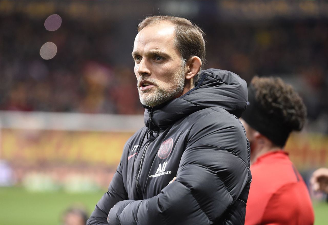 Thomas Tuchel é cotado como favorito para substituir Ten Hag no United, diz jornal. Foto: Divulgação/PSG