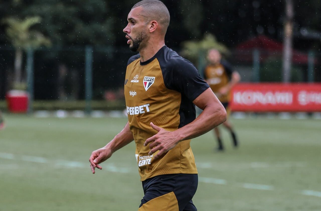 Saída de Dória amplia crise defensiva e faz São Paulo mudar planos para próxima janela Saída de Dória amplia crise defensiva e faz São Paulo mudar planos para próxima janela