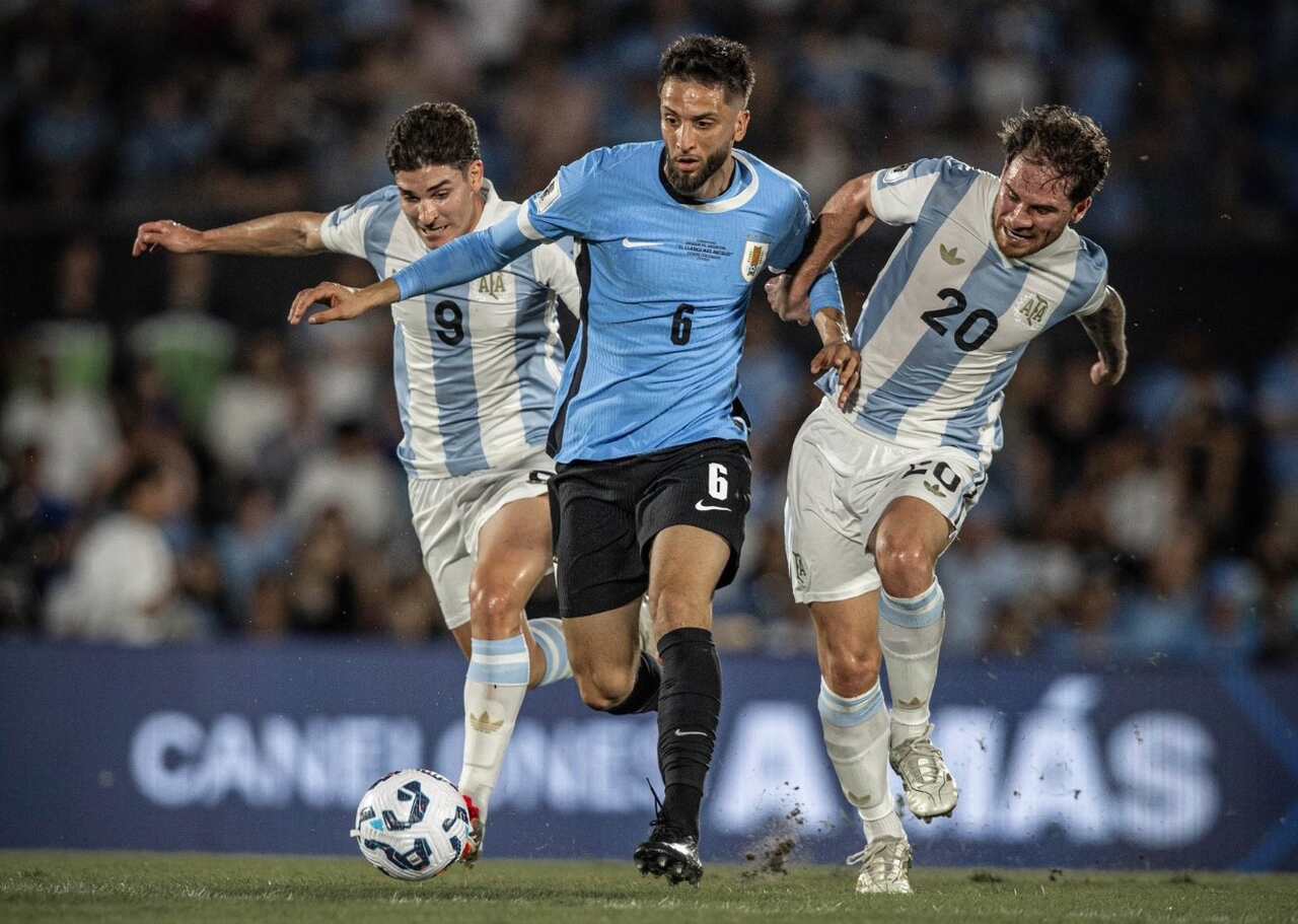 Argentina e Uruguai negociam amistoso para a Data FIFA Argentina e Uruguai negociam amistoso para a Data FIFA