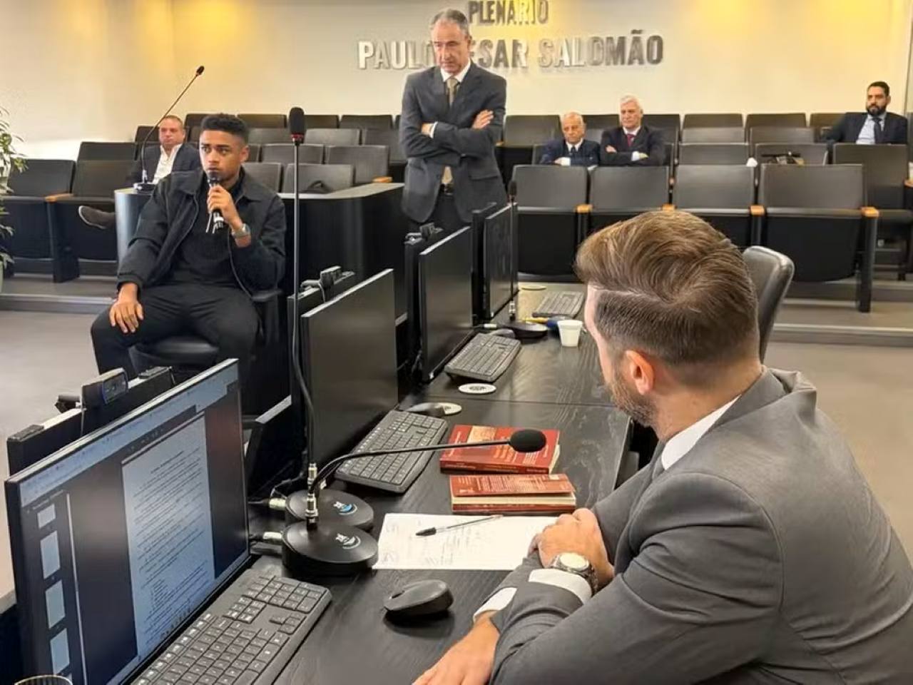 Internacional admite erro em áudio falso no julgamento 