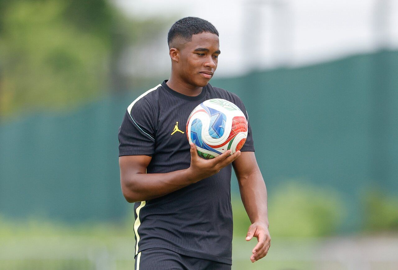 Endrick pode entrar para seleto grupo de jovens titulares do Brasil em Copas